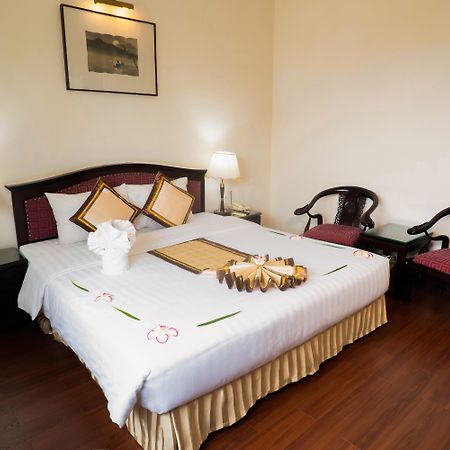 Century Riverside Hotel Hué Eksteriør billede