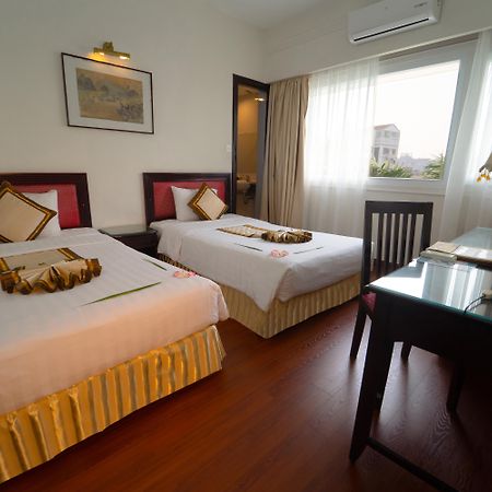 Century Riverside Hotel Hué Eksteriør billede
