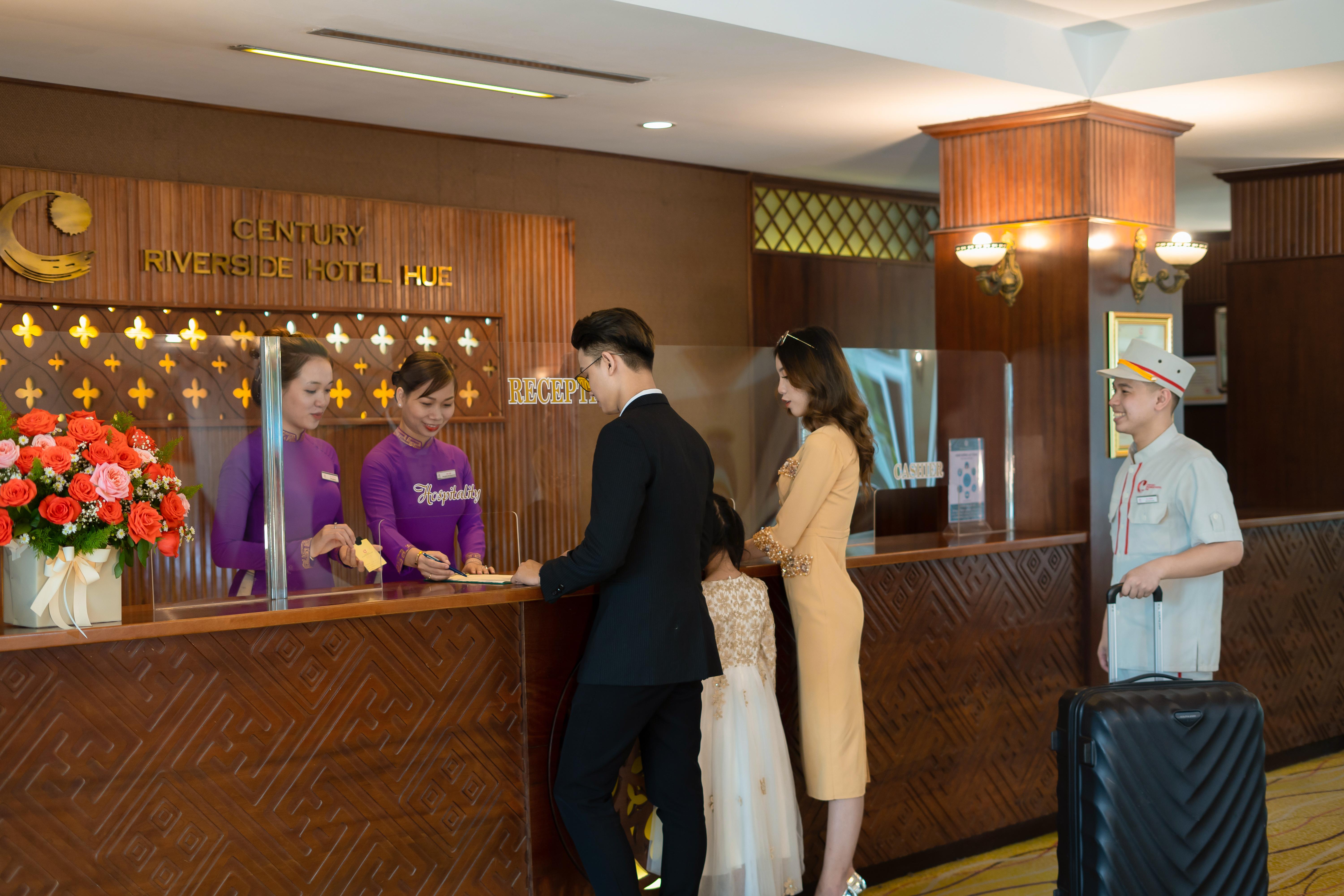 Century Riverside Hotel Hué Eksteriør billede